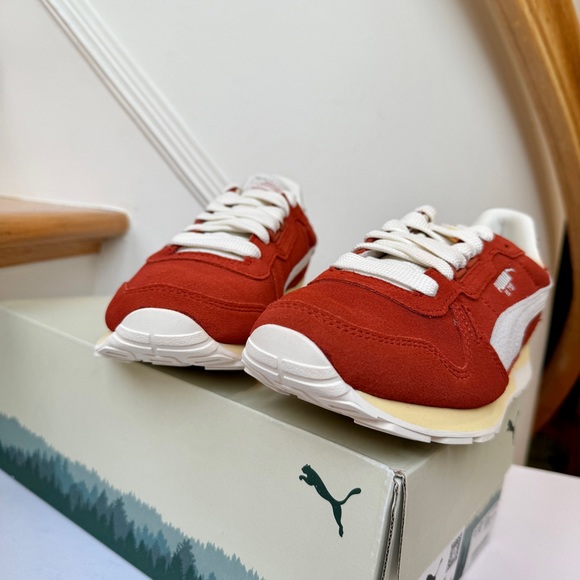 Puma Women's Red and White Sneakers - Picture 4 of 16